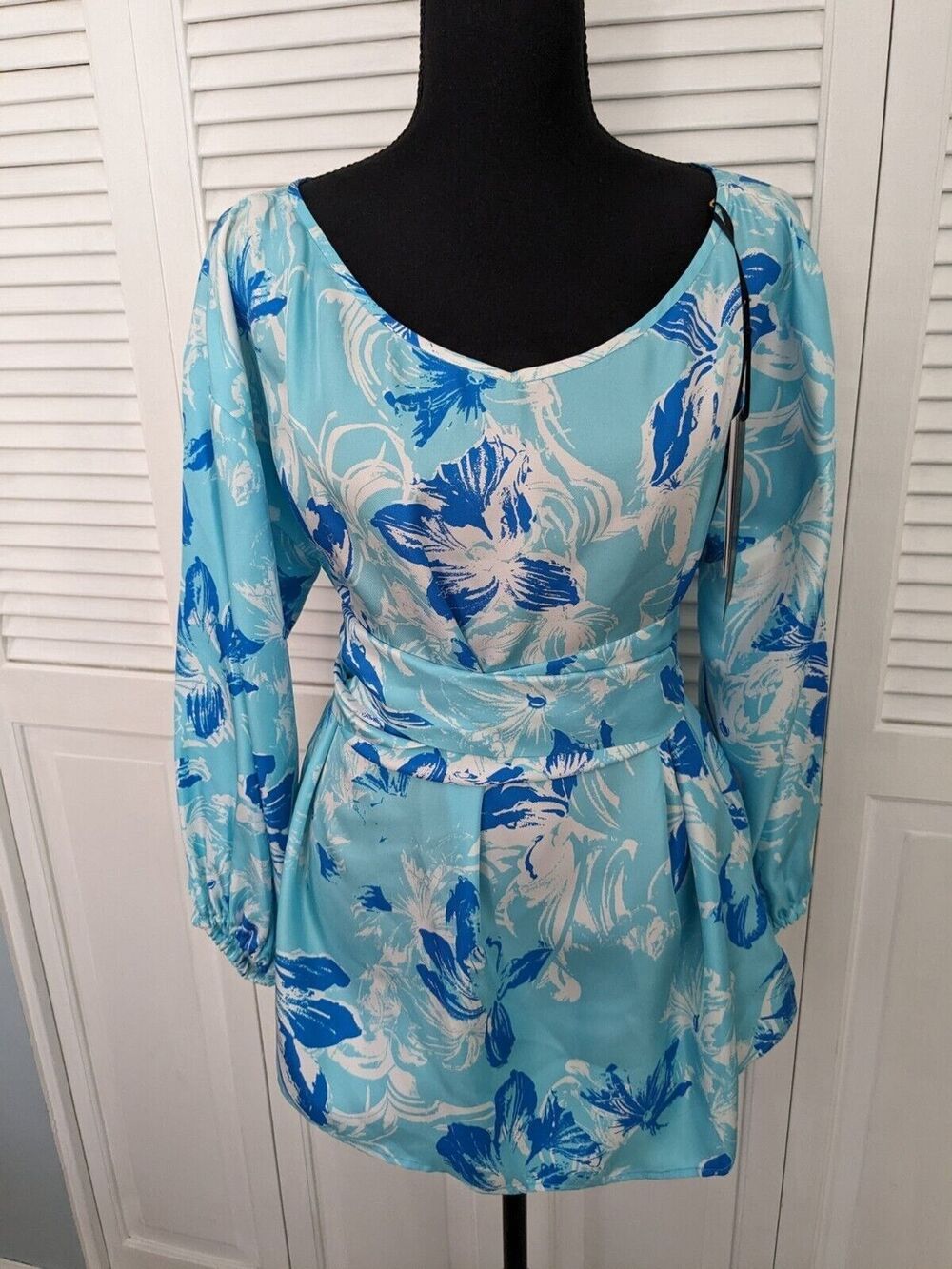 Carlisle Collection Top Women's 12 100% Silk Blue Designer Blouse Sash NEW